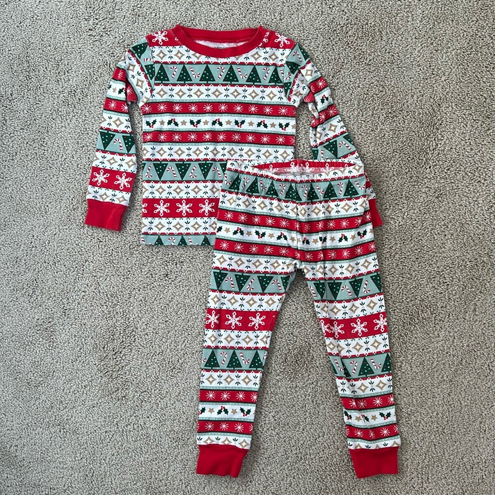 Carter’s Christmas holiday pajamas, 3T